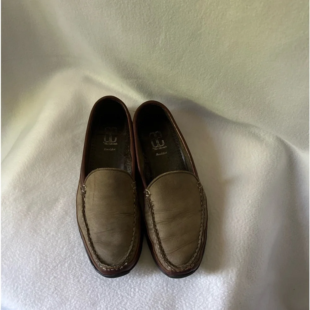 Allen Edmonds Men size 9 1/2B Boulder Driving Beige/Brown Leather Loafers